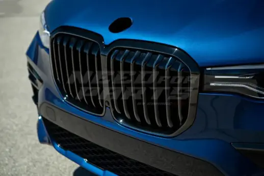 Single Line Grille For BMW X7 G07 Pre-LCI Standard & M Sport & M50d & M50i Only – M Performance Look, Gloss Black