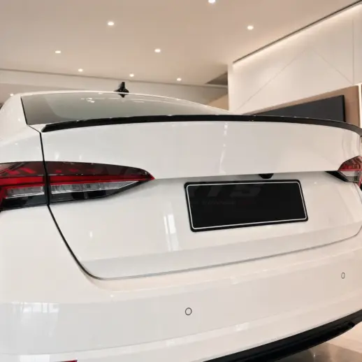 Achterspoiler voor Skoda Octavia Mk4 – Sport Look, Hoogglans Zwart
