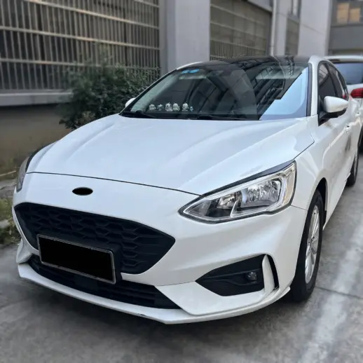 Koplampspoilers voor Ford Focus Mk4 (C519) Pre-Facelift Standard & ST & Active – Sport Look, Hoogglans Zwart