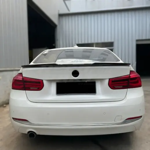 Achterspoiler voor BMW 3 Series F30 – M4 Look, Hoogglans Zwart