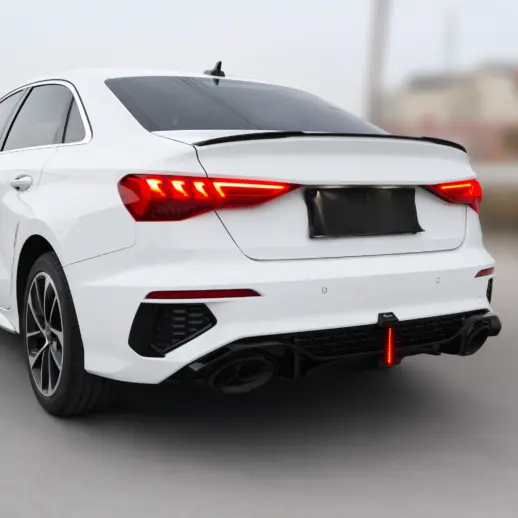 Diffuser met LED-remlicht en zwarte uitlaatsierstukken voor Audi A3 S Line/S3 8Y (Sportback) Pre-Facelift – O-O – RS3 Sport Look, Hoogglans Zwart