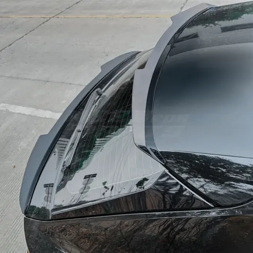 Middenspoiler voor Audi Q8/SQ8/RSQ8 4M (SUV) – Performance Look, Hoogglans Zwart