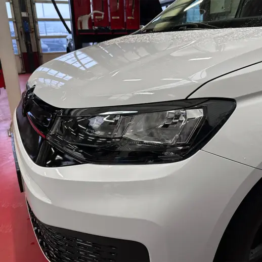 Koplampspoilers voor Volkswagen Caddy Mk4 (Minivan) – Sport Look, Hoogglans Zwart