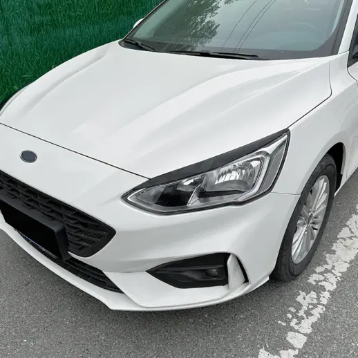 Koplampspoilers voor Ford Focus Mk4 (C519) Pre-Facelift Standard & ST & Active – Super Sport Look, Hoogglans Zwart