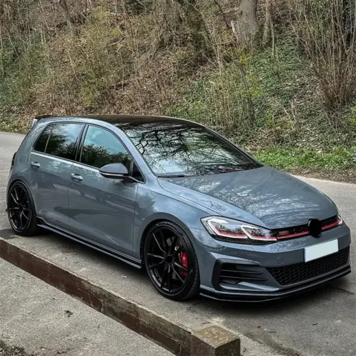 Sideskirts voor Volkswagen Golf 7/7.5 (Hatchback) R Line & R – Racing Look, Hoogglans Zwart