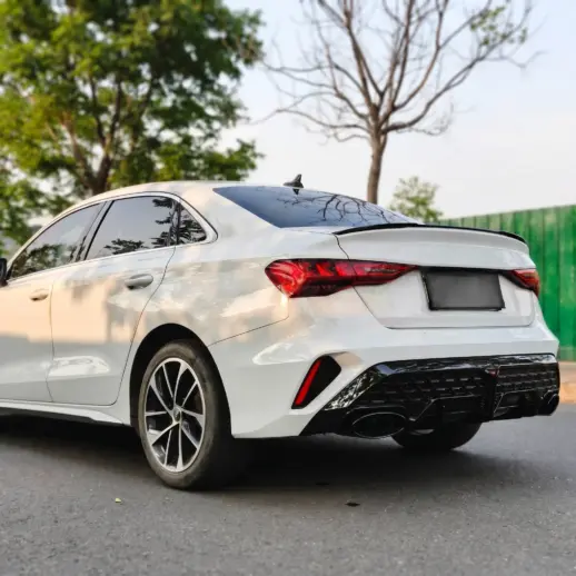 Diffuser met zwarte uitlaatsierstukken voor Audi A3 S Line/S3 8Y (Sedan) Facelift – O-O – RS3 Racing Look, Hoogglans Zwart