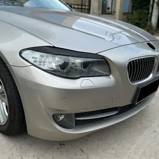 Koplampspoilers voor BMW 5 Series F10/F11 – M Performance Look, Hoogglans Zwart
