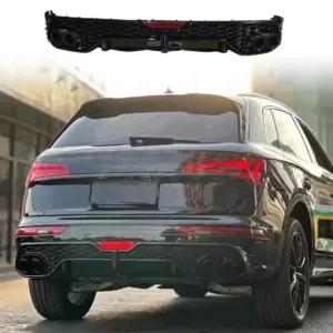 LED Diffuser With Black Exhaust Tips Voor Audi Q5 S Line/SQ5 FY (SUV) Pre-Facelift – OO-OO – SQ5 Racing Look, Hoogglans Zwart