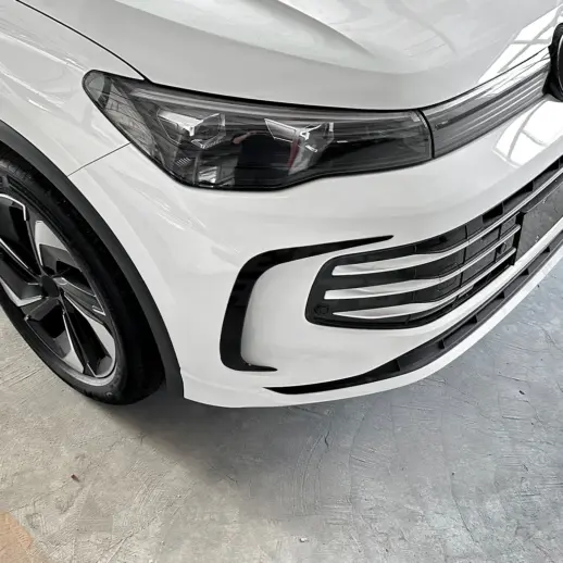 Aero flaps voorbumper voor Volkswagen Tiguan 3 (SUV) Standard – Sport Look, Hoogglans Zwart