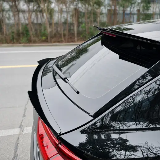 Middenspoiler voor Audi Q8/SQ8/RSQ8 4M (SUV) – Performance Look, Hoogglans Zwart