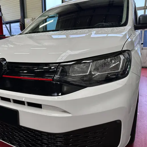 Koplampspoilers voor Volkswagen Caddy Mk4 (Minivan) – Sport Look, Hoogglans Zwart