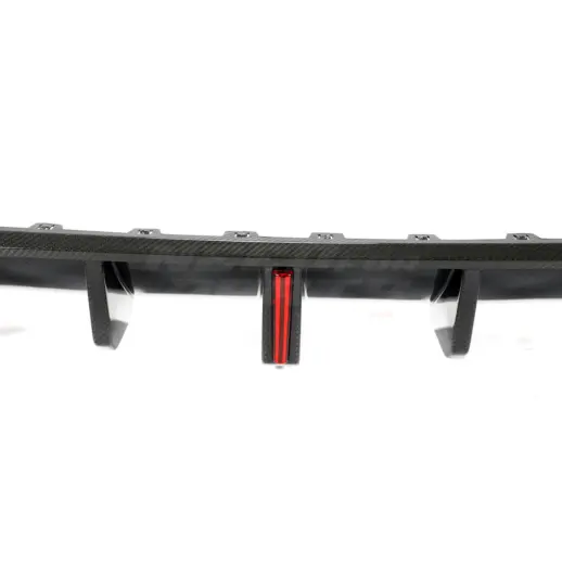 Dry carbon Diffuser met LED-remlicht voor Volkswagen Golf 8/8.5 (Hatchback) R Line & GTD & GTE & GTI – O-O – TCS Spec X
